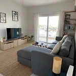 Modern Seaview Daire Klorakas